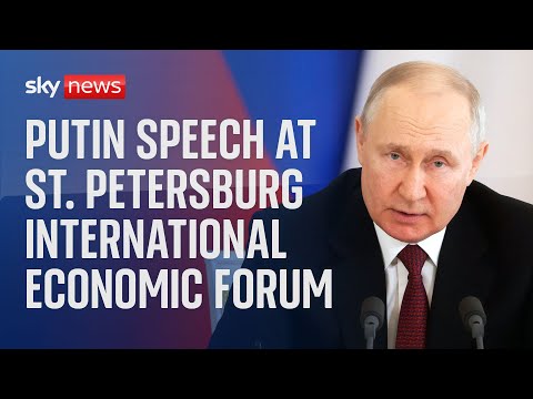 Putin delivers speech at St Petersburg International Economic Forum