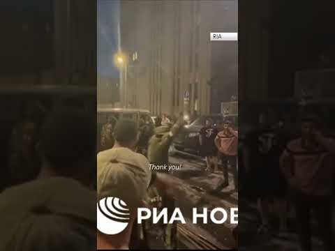 Wagner group clapped and thanked as they withdraw from Rostov