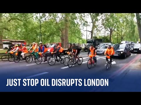 Anti-oil activists slow down traffic in London’s Park Lane