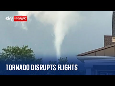 Chicago: Powerful tornadoes sweep through Illinois