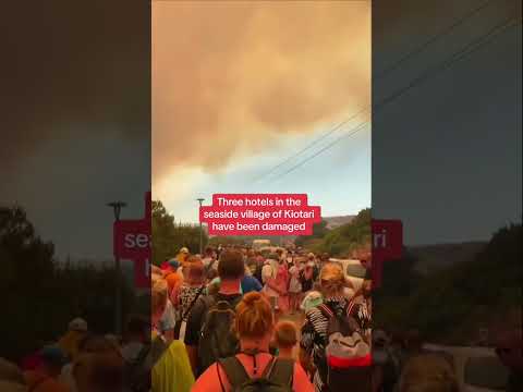 Tourists evacuated in Rhodes