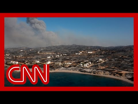 Thousands evacuated as fire approaches popular resort area