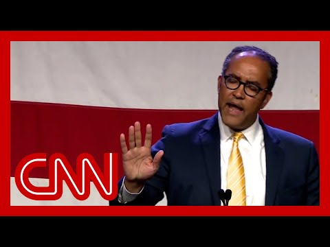 GOP presidential candidate ‘booed off stage’ at event after criticizing Trump