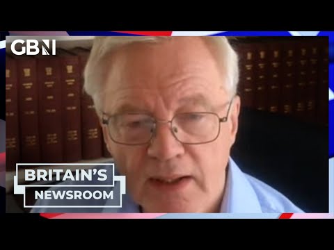 ‘Every Brit should have a legal right to a bank account’ | David Davis shares support for Farage