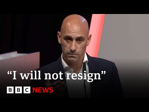 Luis Rubiales: Spanish football boss refuses to quit after Women’s World Cup kiss – BBC News