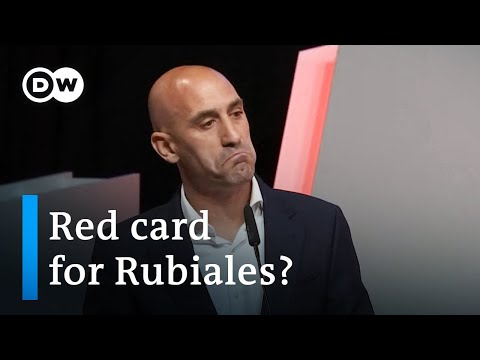 FIFA suspends Spain’s federation boss Rubiales over World Cup kiss | DW News