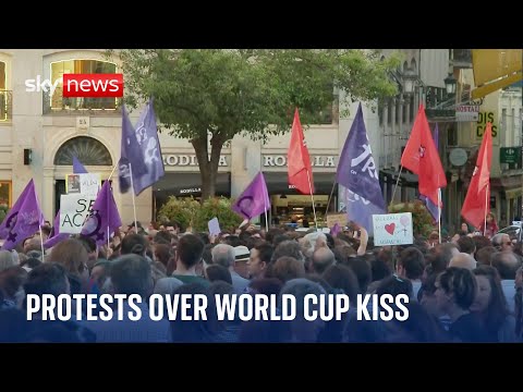 Spain: Protests in Madrid over Luis Rubiales