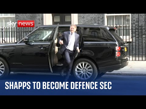 Grant Shapps to become defence secretary after Wallace resigns