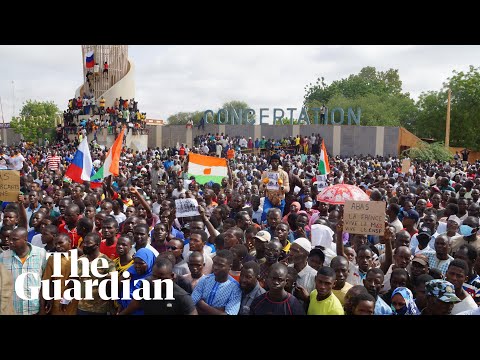 Niger: hundreds of junta supporters gather in Niamey amid threat of military intervention