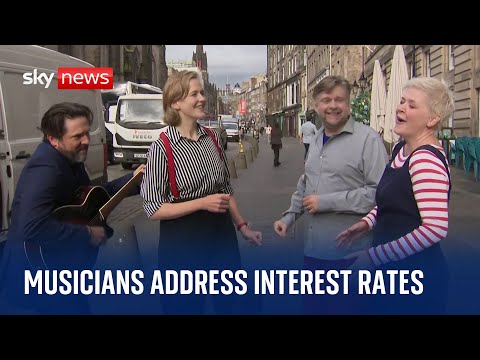 Edinburgh fringe: Performers sing about interest rates