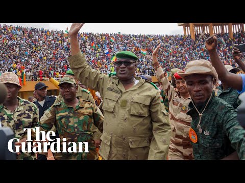Niger: thousands gather for rally to cheer coup generals as junta closes airspace