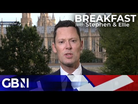Immigration lawyer CRACKDOWN: Lord Chancellor says crooked professionals have ‘no prison immunity’