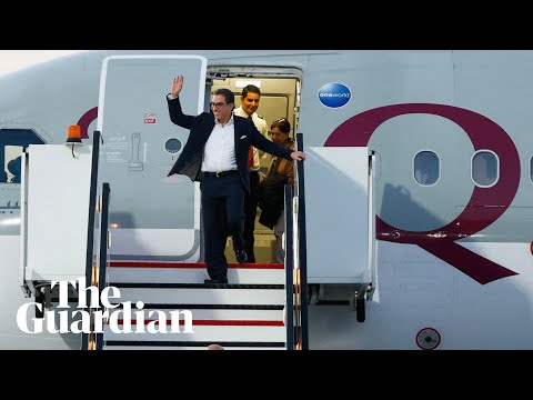 Americans disembark plane in Qatar after being released from Iran