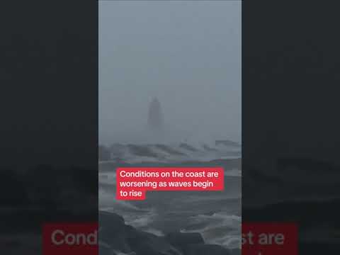 ‘Angry’ Storm Agnes makes landfall in Ireland