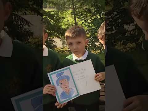 School children give the King a touching card on the anniversary of Queen Elizabeth II’s death