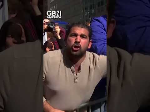 ‘Hamas and ISIS are the same thing!’ | Israel group counter Palestine protesters in New York #GBNews