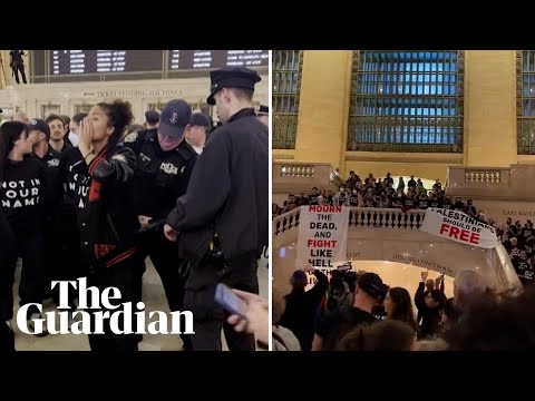 ‘Let Gaza live’: protesters take over New York’s Grand Central station