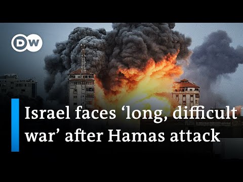 Israel hits Gaza Strip with retaliatory airstrikes | DW News⁣