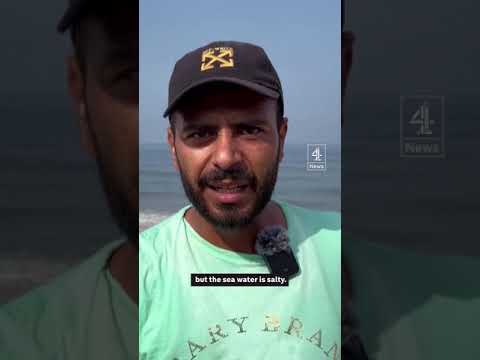 Gazans bathe in sea as clean water runs out