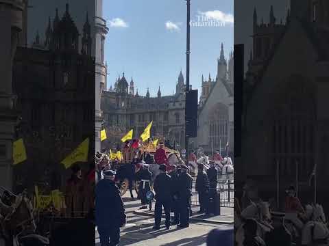 Republic protesters booed King Charles procession before the king’s speech