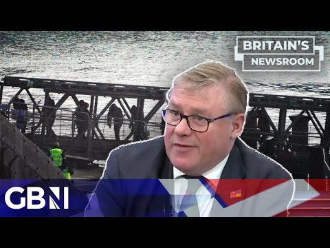 Rishi on the ropes: Mark Francois wonders if the Rwanda bill ‘will actually stop the boats?’