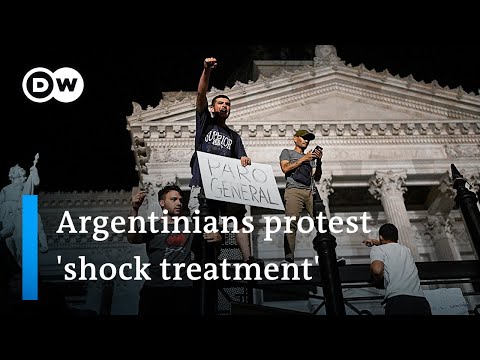 Argentina’s president Milei pushes austerity plan despite protests | DW News