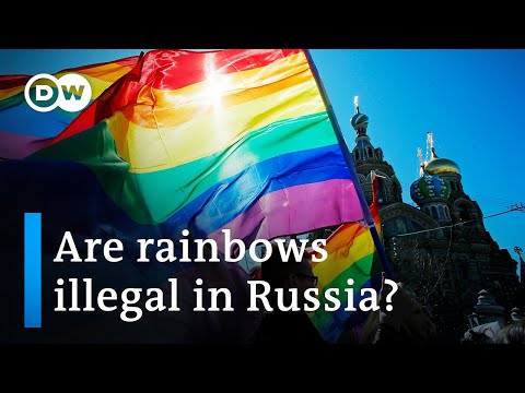 Russia outlaws LGBTQ content and symbols as ‘extremist’ | DW News