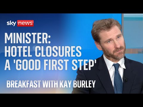 Minister: Closing 50 asylum hotels is ‘a good first step’