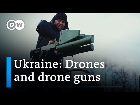 How Ukraine’s signal-jamming guns stop Russian drones | DW News