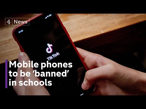 ‘Phones are not the problem’, says headteacher on school mobile phone ‘ban’