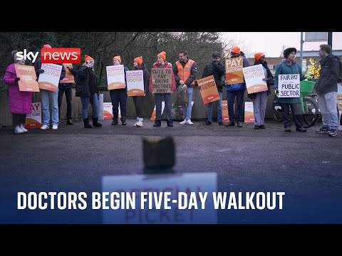 NHS strike action: Junior doctors in England begin five-day walkout