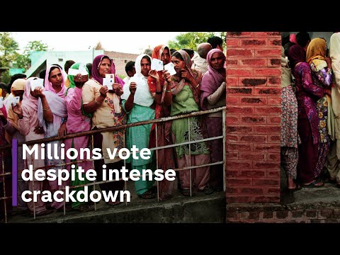 Pakistan election: government accused of suppressing turnout