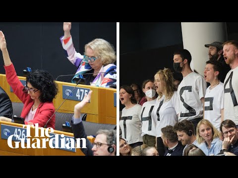 ‘This pact kills!’: Protests as European parliament votes to tighten migration laws