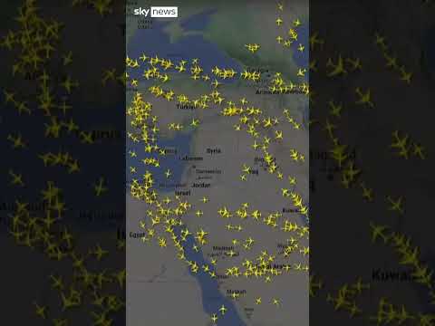 FlightRadar24 map shows Iraq and Jordan airspace closures