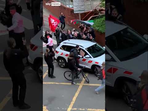 Jacob Rees-Mogg chased by pro-Palestinian protesters