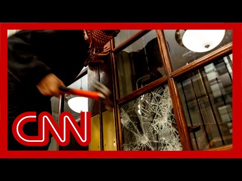 Protesters breach and barricade inside main Columbia University building
