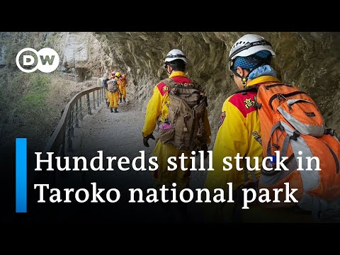 Taiwan rescuers try to reach people after earthquake | DW News