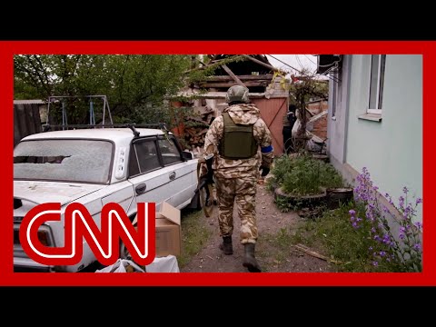 CNN rides along with evacuation unit in Ukraine as Russia advances on town