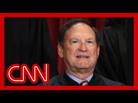 NYT: Upside-down US flag flew at home of Justice Samuel Alito after 2020 election