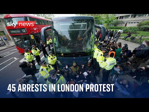 Bibby Stockholm: Protesters block coach in bid to stop asylum seekers being moved