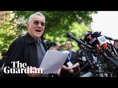 Robert De Niro calls Donald Trump ‘a clown’ outside hush-money trial