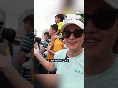 Hong Kong’s dragon boat race | DW News