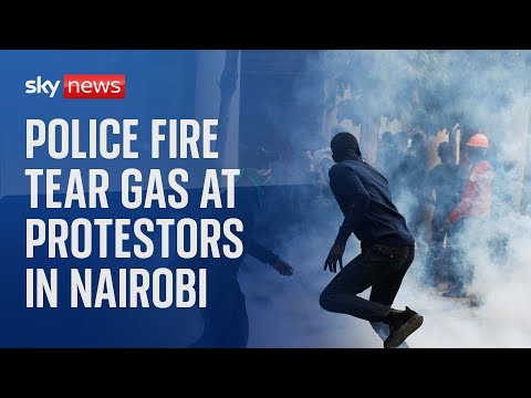 Police and protesters clash in Nairobi
