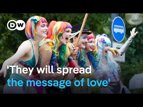 Thousands join Berlin’s LGBTQ Pride parade | DW News