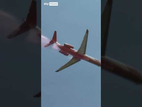 Firefighters battle California wildfire