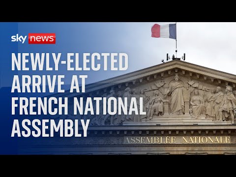 Newly-elected arrive at France’s National Assembly