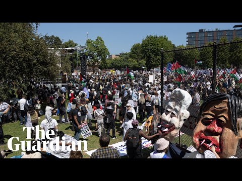 Protesters gather in Chicago’s Union Park before Democratic party convention
