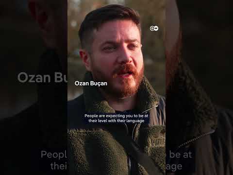 Choosing life in the Netherlands over Germany | DW News