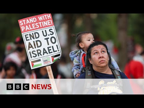 Thousands gather for Gaza war protests outside Democratic National Convention | BBC News