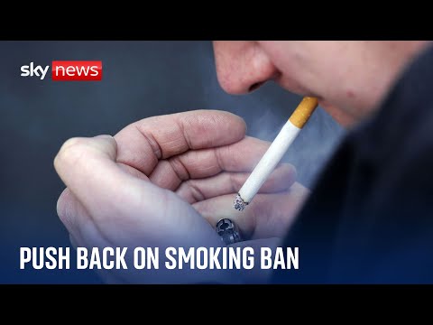 Outdoor smoking ban could lead to ‘further closures’ of bars